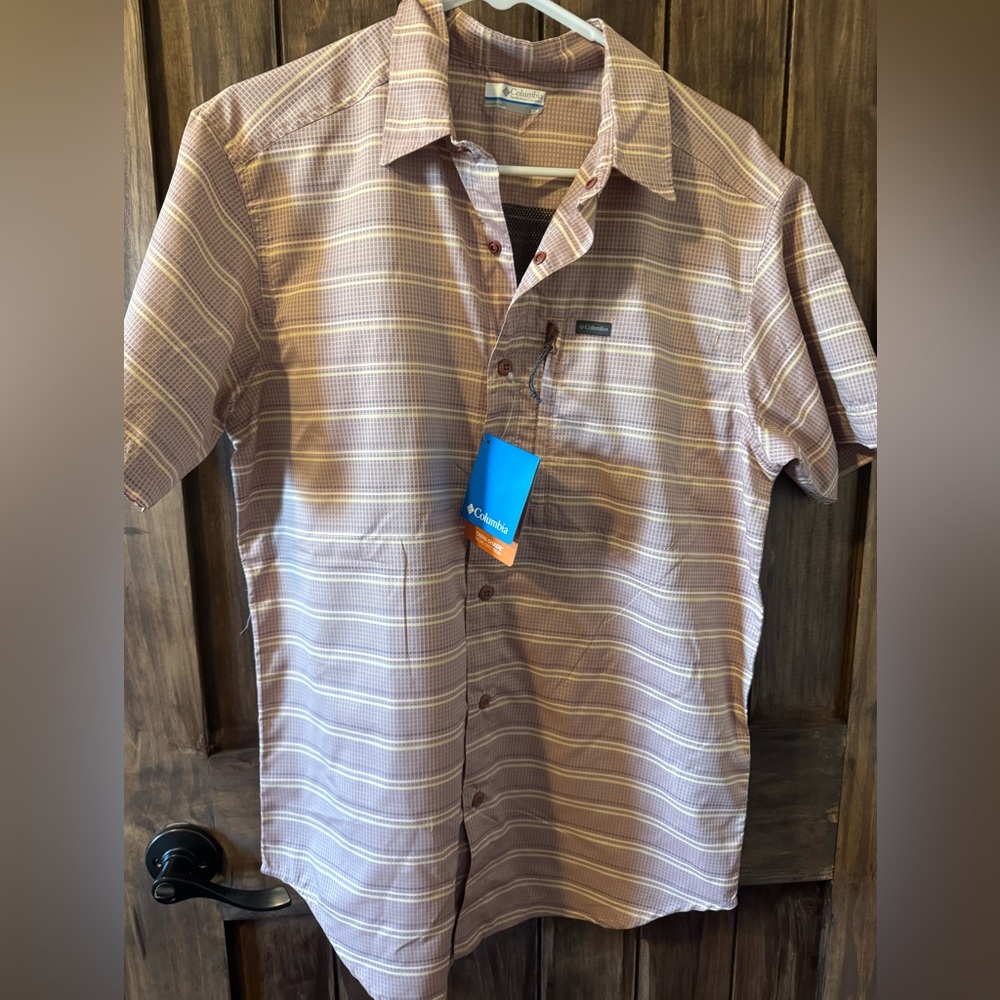 New Columbia PFG Short sleeve fishing shirt Red Cream Size Small